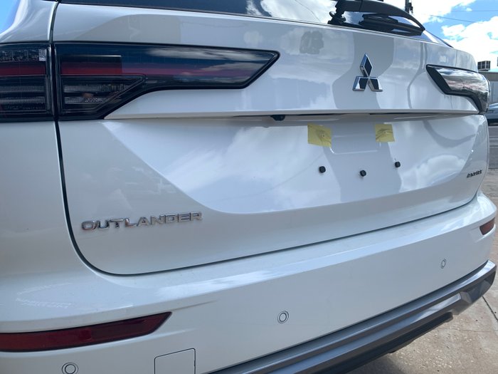 2025 Mitsubishi ZM2P46 ZM Outlander ASPIRE 2.5L CVT 2WD 7ST WHITE DIAMOND