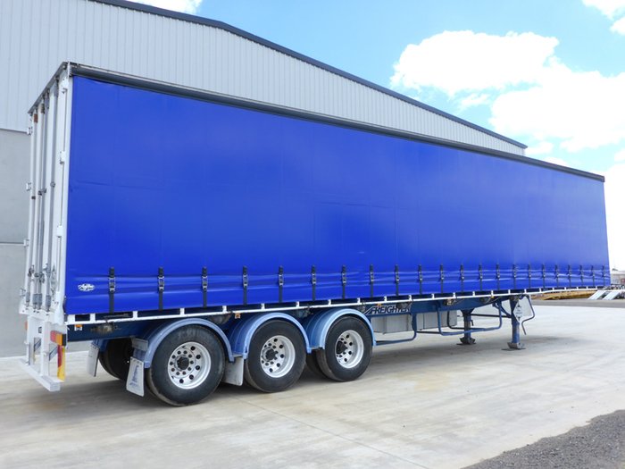 2007 Maxitrans 22 Pallet Flat Deck Curtainsider 