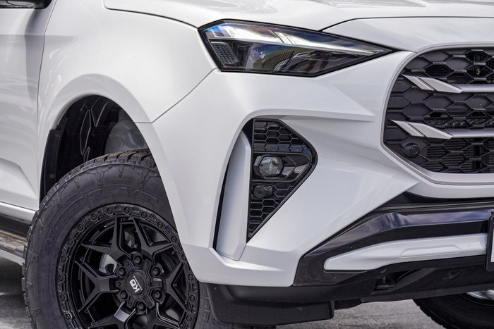 2025 Isuzu MU-X LS-U