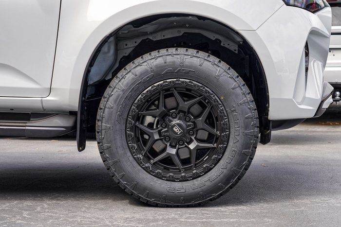 2025 Isuzu MU-X LS-U