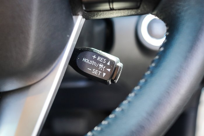 2025 Toyota HILUX SR5