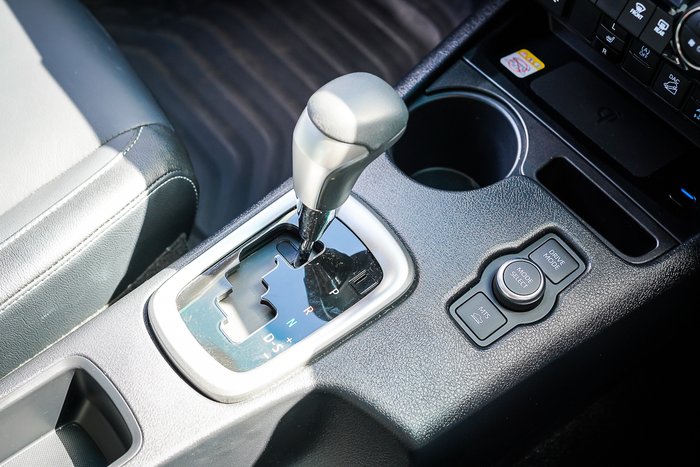 2025 Toyota HILUX SR5