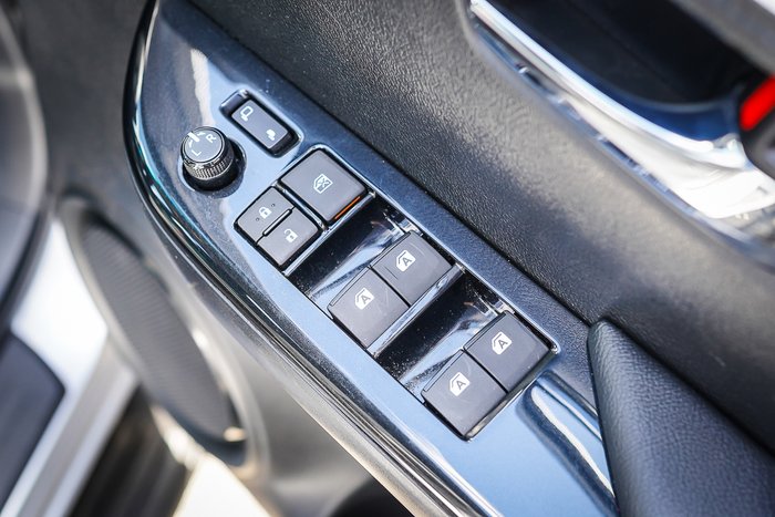 2025 Toyota HILUX SR5