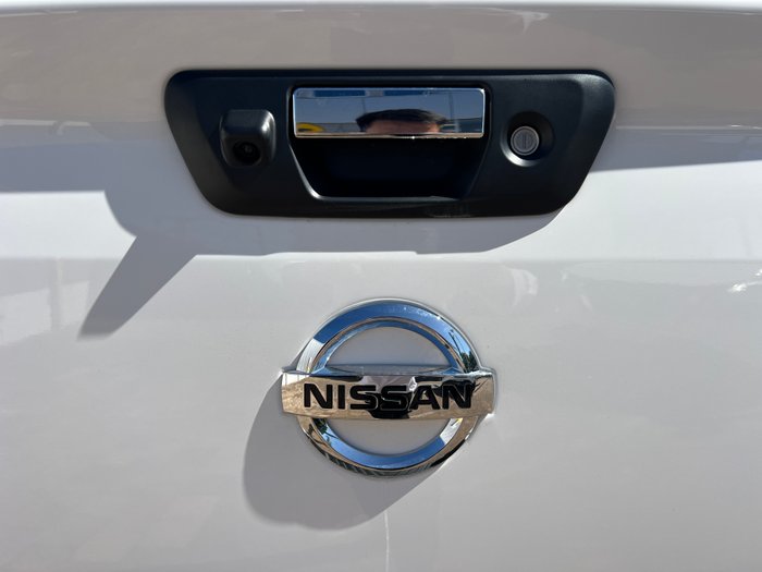2025 Nissan Navara ST-X