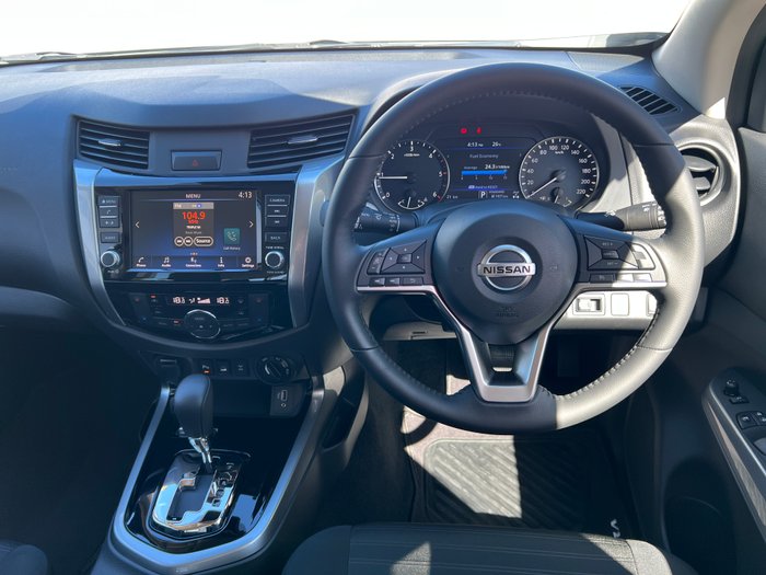 2025 Nissan Navara ST-X