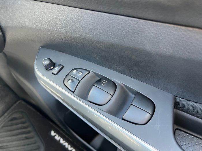 2025 Nissan Navara ST-X