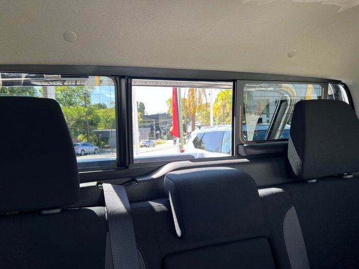 2025 Nissan Navara ST-X