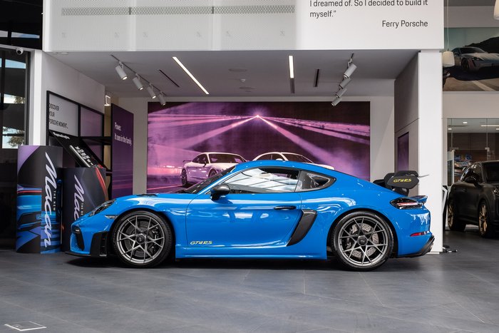 2023 Porsche 718 Cayman GT4 RS