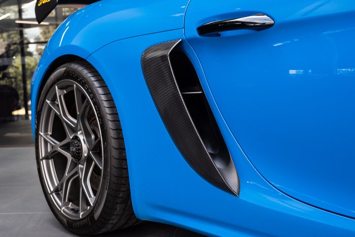 2023 Porsche 718 Cayman GT4 RS