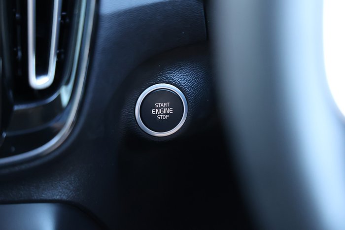 2022 Volvo XC40 T4 Inscription