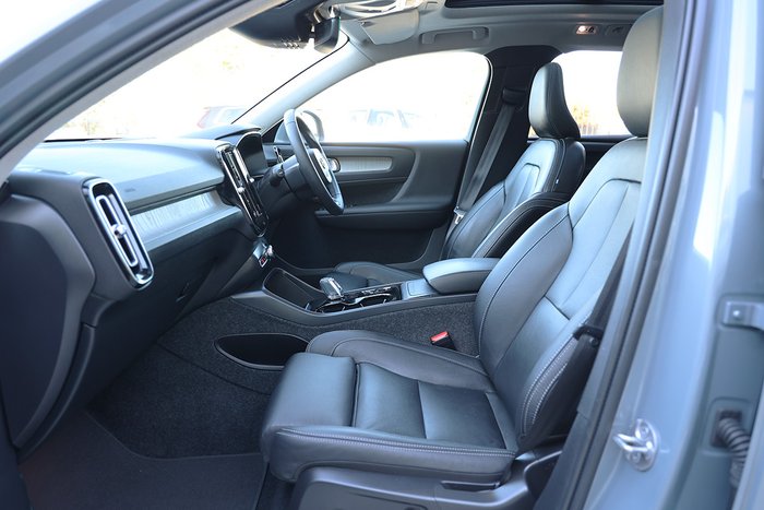 2022 Volvo XC40 T4 Inscription