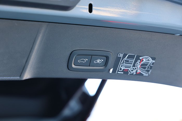 2022 Volvo XC40 T4 Inscription