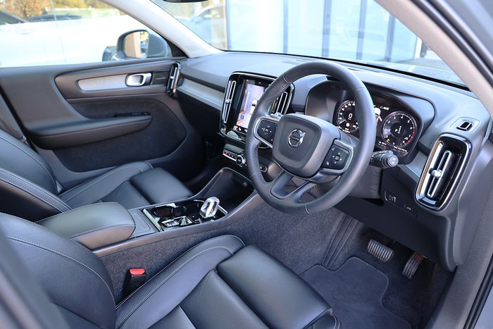 2022 Volvo XC40 T4 Inscription