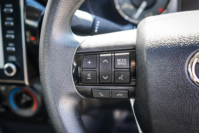 2025 Toyota HILUX Workmate