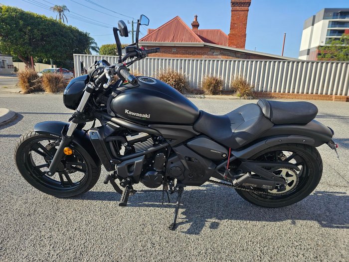 2021 Kawasaki Vulcan 650S Black