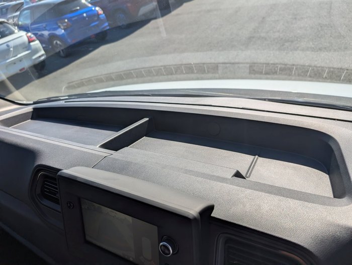 2024 RENAULT MASTER LWB