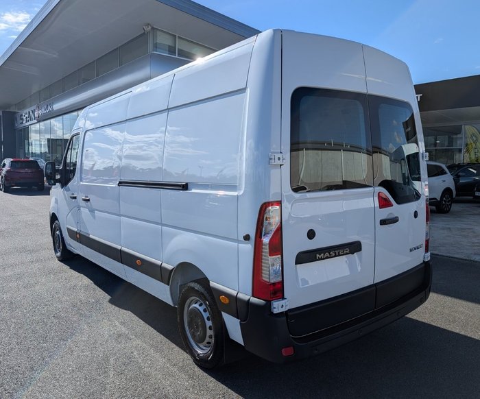 2024 RENAULT MASTER LWB