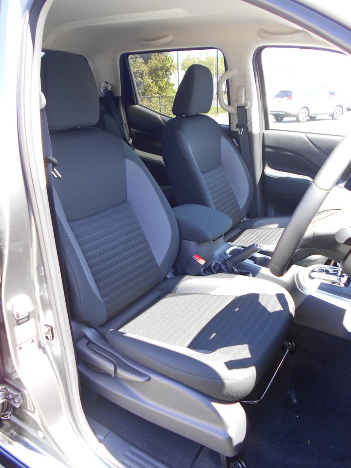 2025 Nissan Navara ST