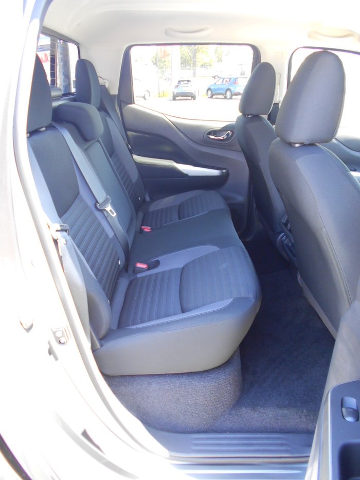 2025 Nissan Navara ST