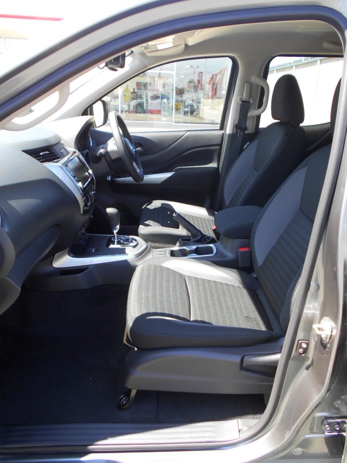 2025 Nissan Navara ST