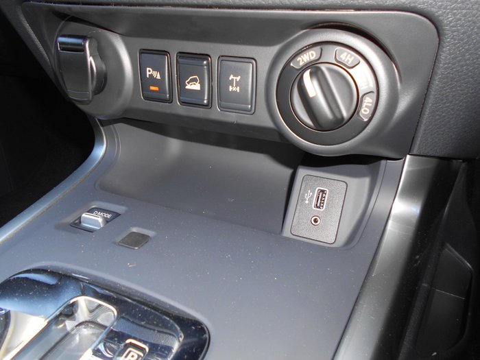 2025 Nissan Navara ST