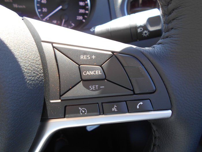 2025 Nissan Navara ST