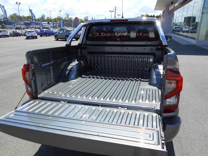 2025 Nissan Navara ST