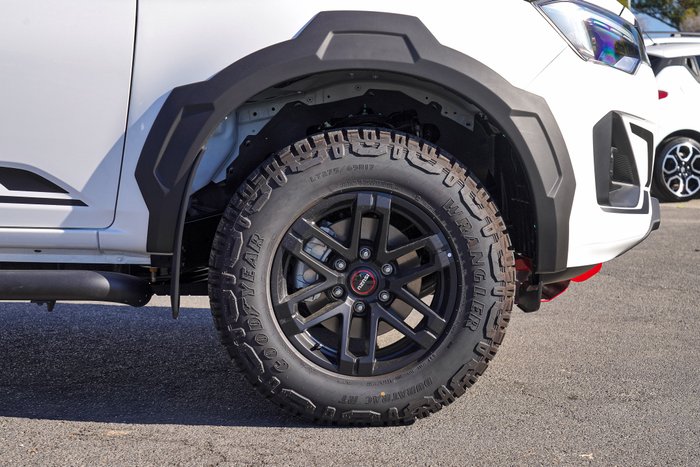 2026 Isuzu D-MAX BLADE
