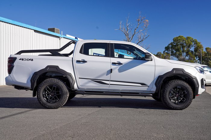 2026 Isuzu D-MAX BLADE