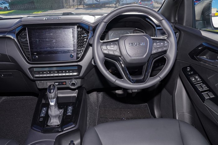 2026 Isuzu D-MAX BLADE