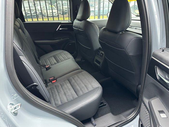 2026 Mitsubishi Outlander Aspire