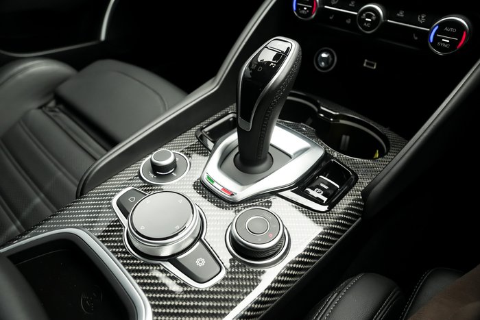 2022 Alfa Romeo Giulia Quadrifoglio