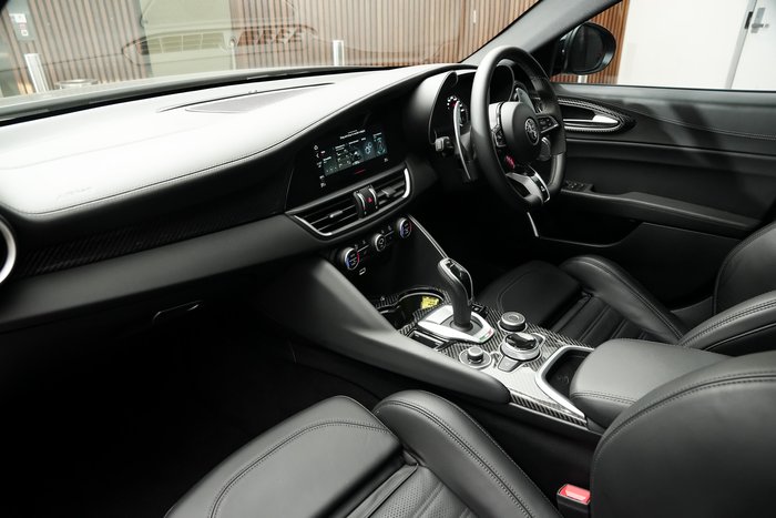 2022 Alfa Romeo Giulia Quadrifoglio