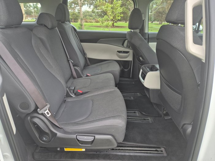 2022 Kia Carnival S