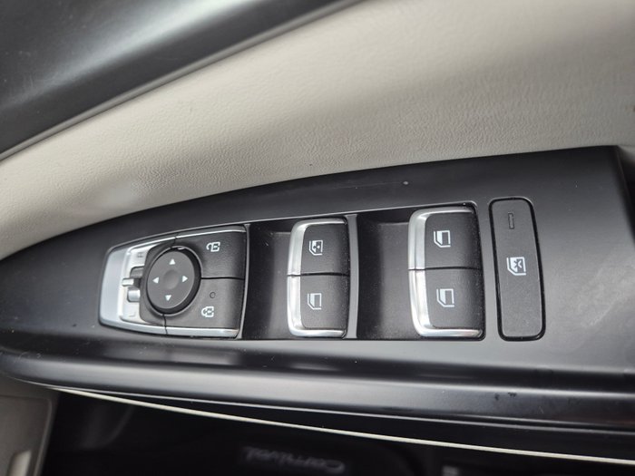 2022 Kia Carnival S