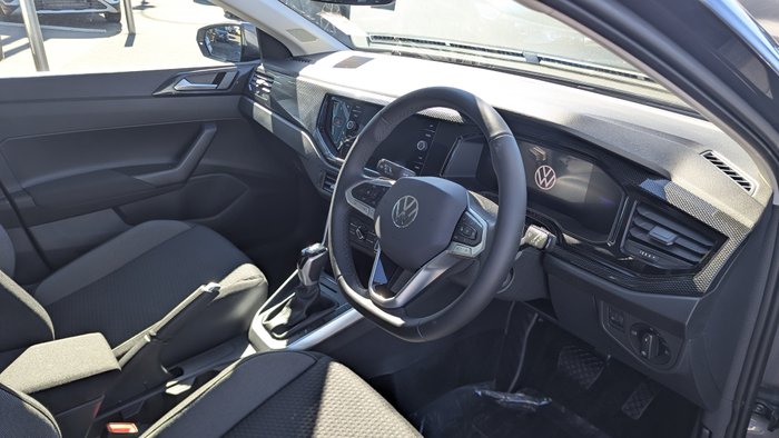 2026 VOLKSWAGEN Polo LIFE