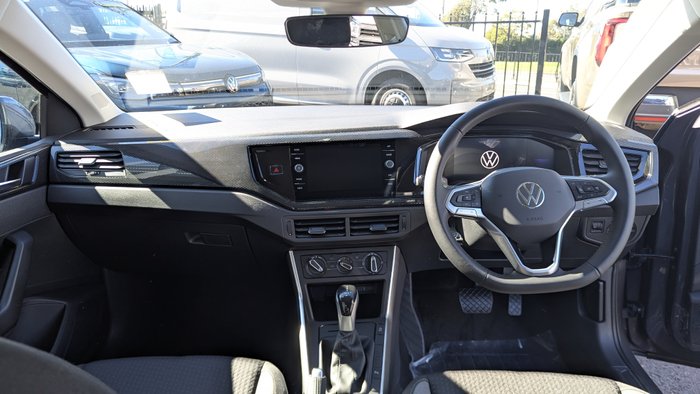 2026 VOLKSWAGEN Polo LIFE