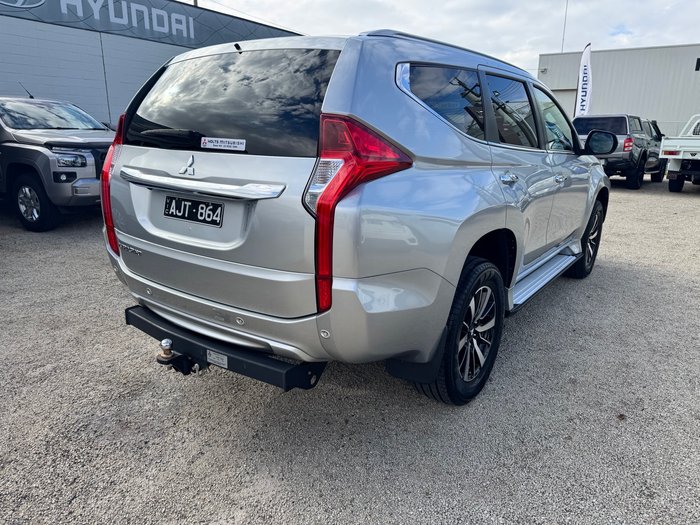 2016 MITSUBISHI Pajero Sport GLS