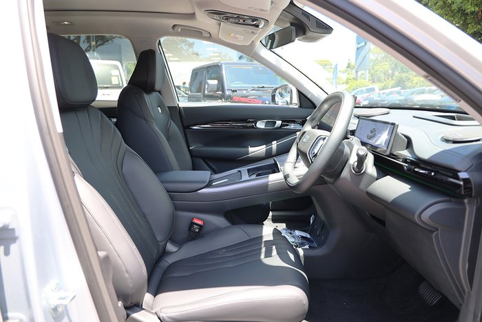 2026 Geely Starray Em-i