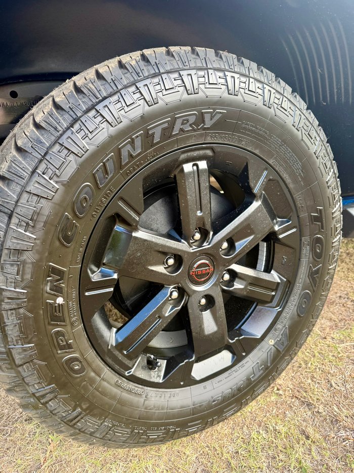 2025 NISSAN NAVARA ST-X