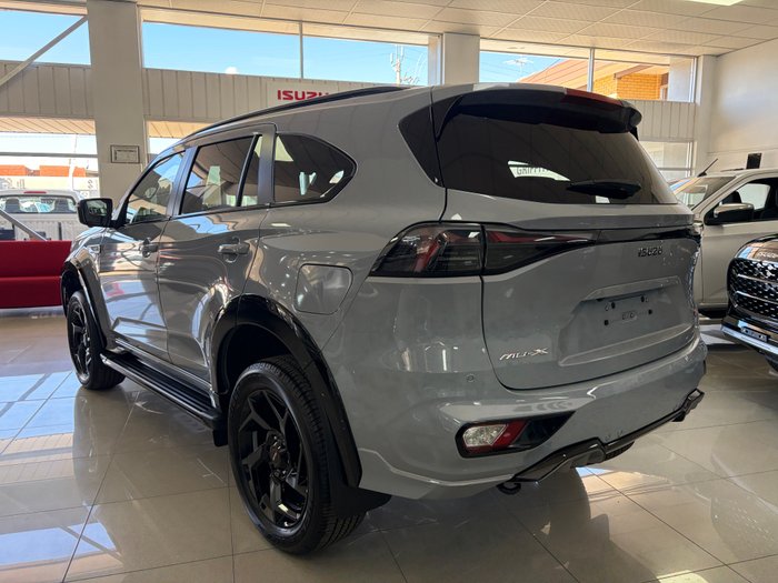 2026 ISUZU MU-X XT