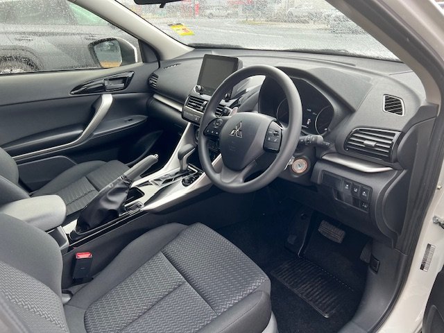 2024 MITSUBISHI ECLIPSE CROSS ES