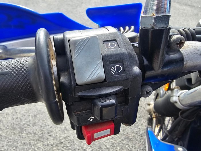 2005 Yamaha XT250V Blue