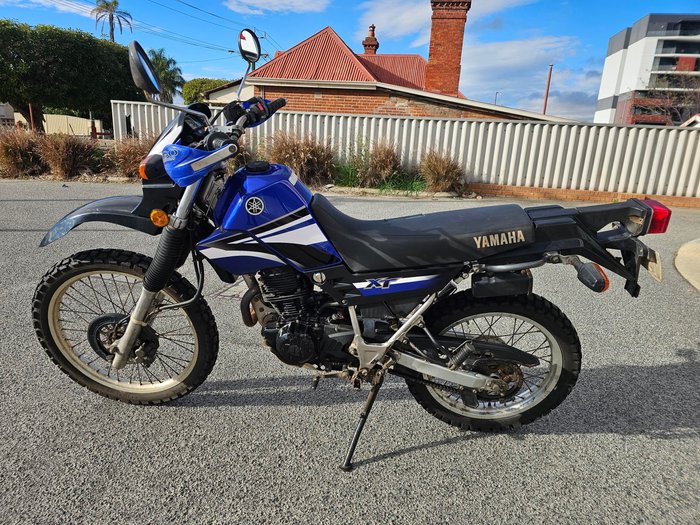 2005 Yamaha XT250V Blue