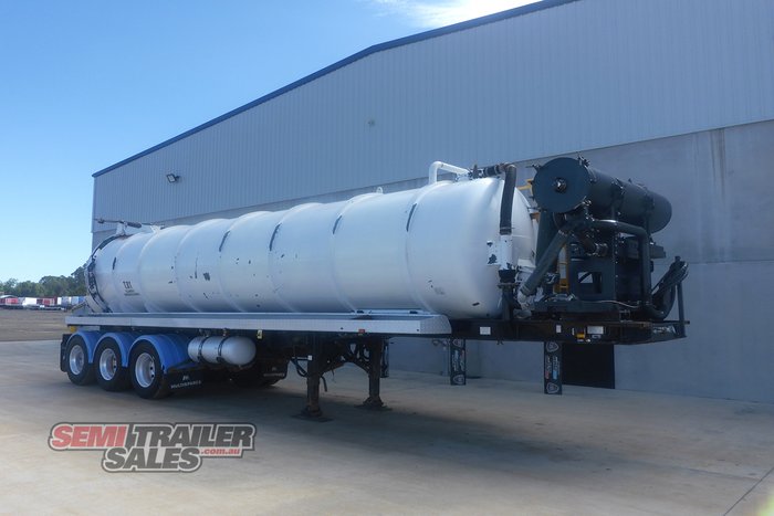 2013 John Shephard Trailers Waste Transfer Vacuum Tanker