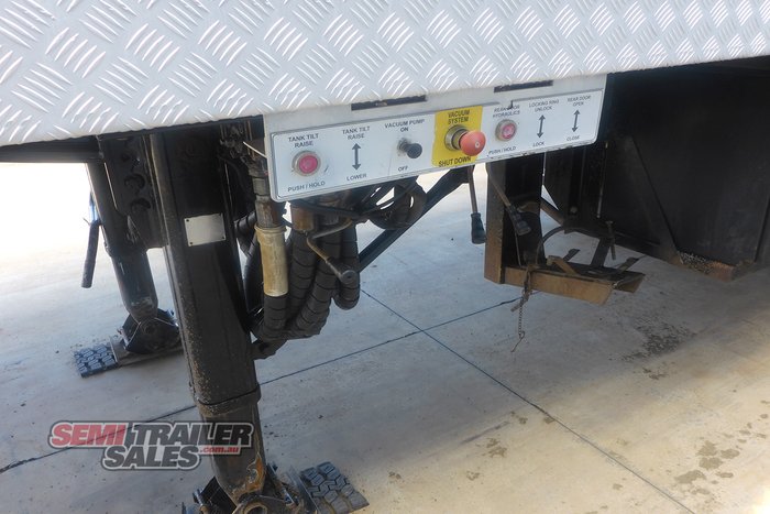 2013 John Shephard Trailers Waste Transfer Vacuum Tanker