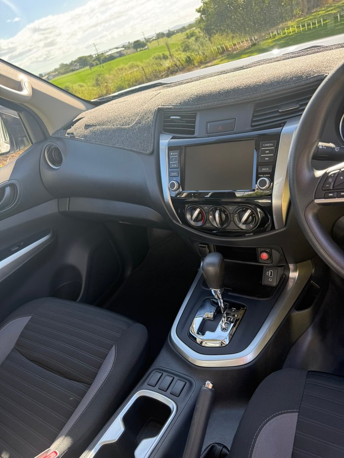 2022 NISSAN NAVARA SL