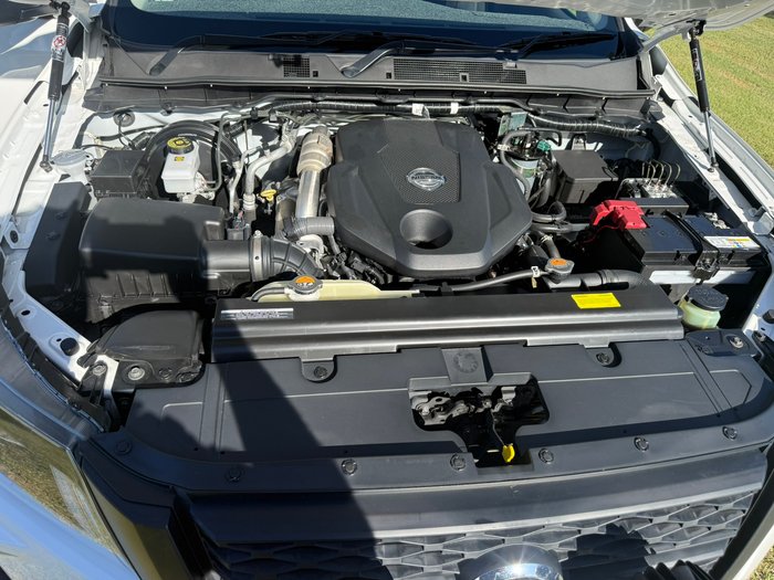 2022 NISSAN NAVARA SL