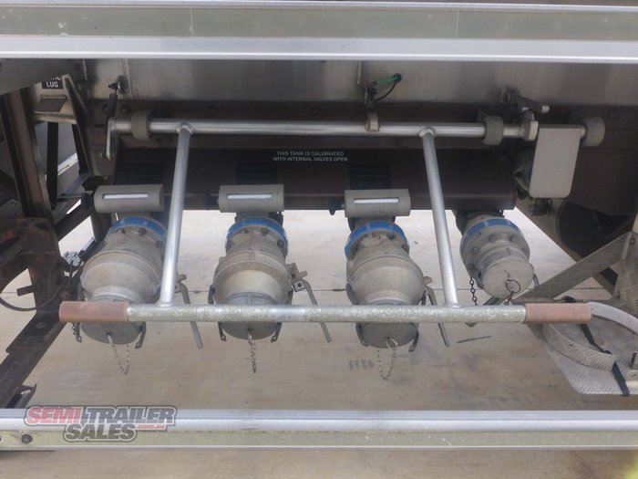 2013 Marshall Lethlean Fuel Tanker B Double Set