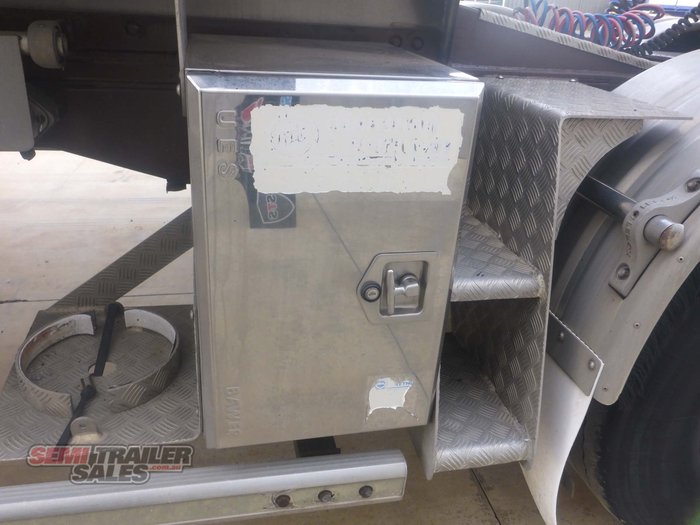 2013 Marshall Lethlean Fuel Tanker B Double Set